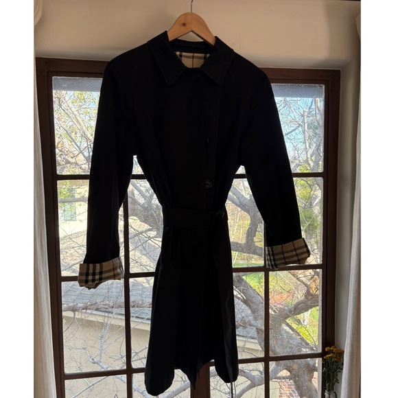 Burberry Jackets & Blazers - Burberry Black Trench Coat with Iconic Check Lining